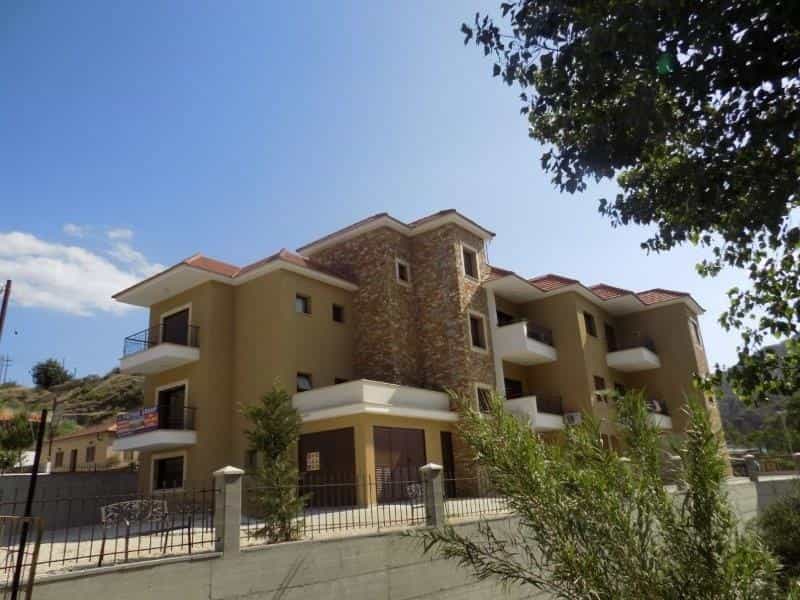 דירות מרובות ב Arakapas, Limassol 11832365