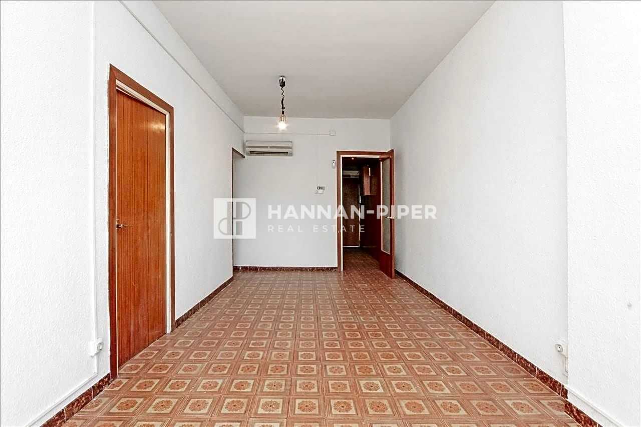 Condominium in San Adriaan de Besos, Catalonië 11832858