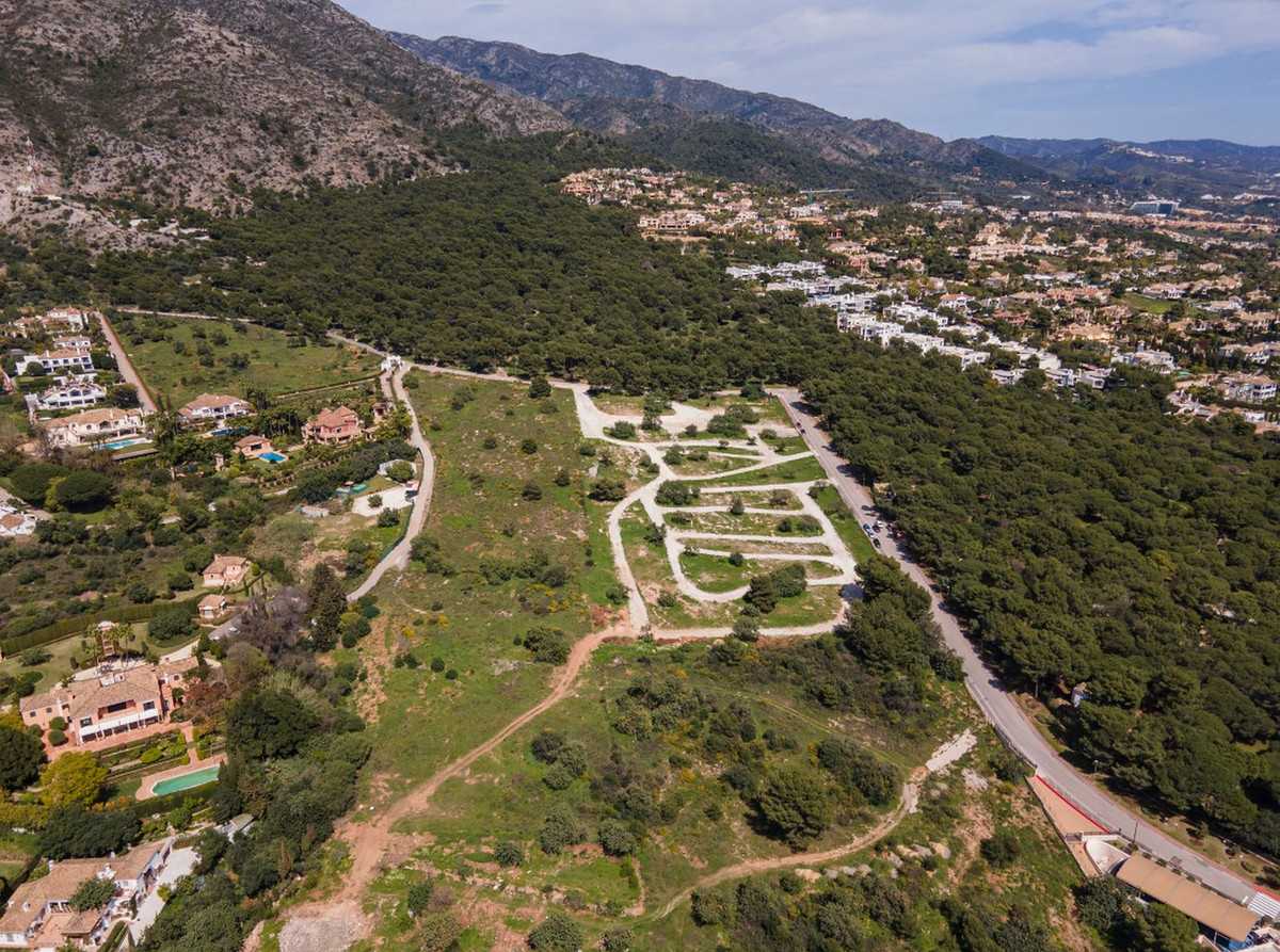 土地 在 Marbella, Andalucía 11835003