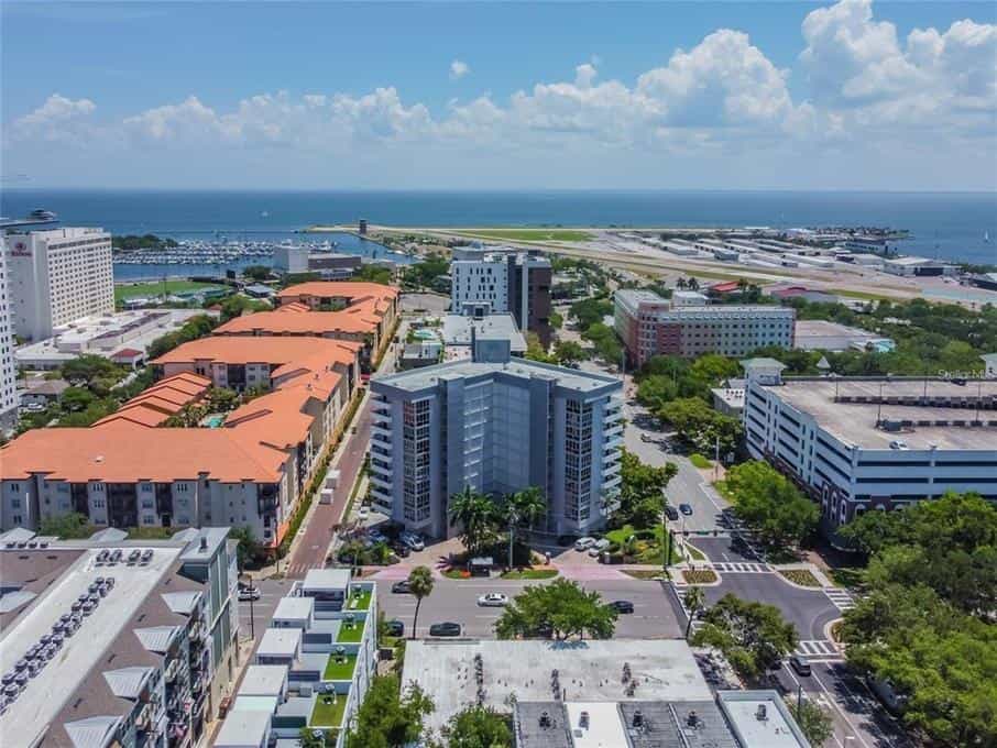 Condominium dans Saint-Pétersbourg, Floride 11838077