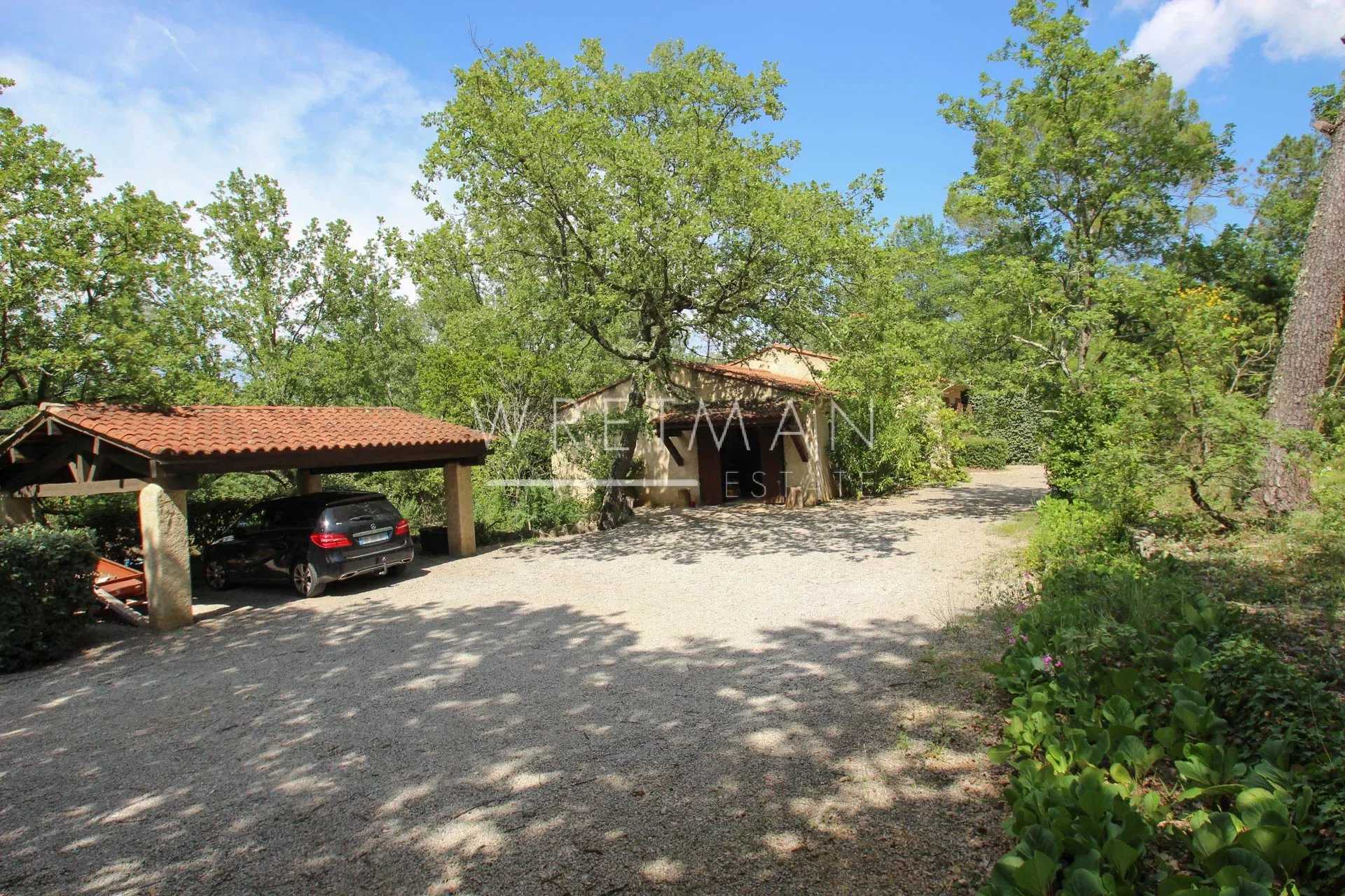 House in Fayence, Provence-Alpes-Cote d'Azur 11838224