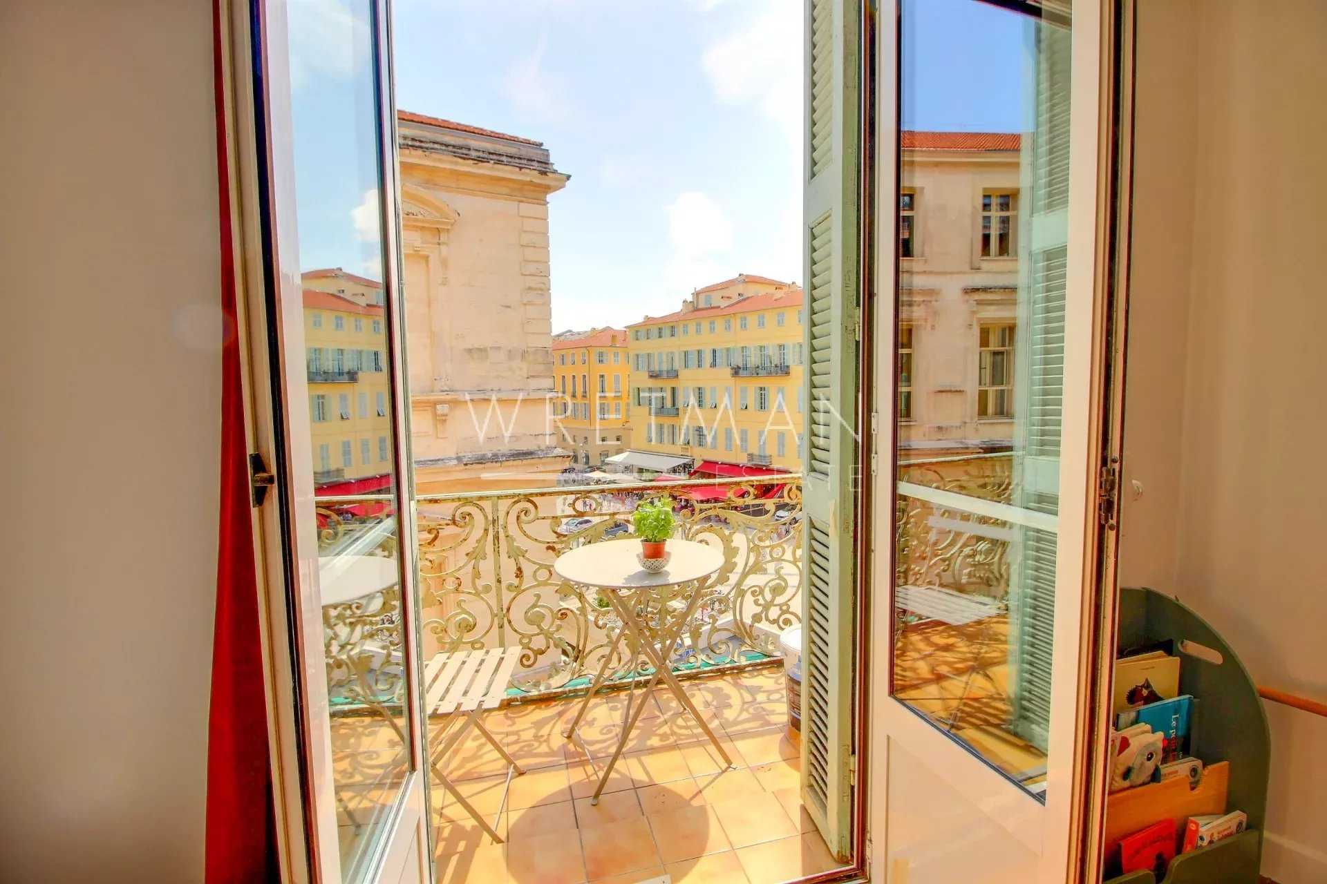 Condominium in Nice, Alpes-Maritimes 11838225