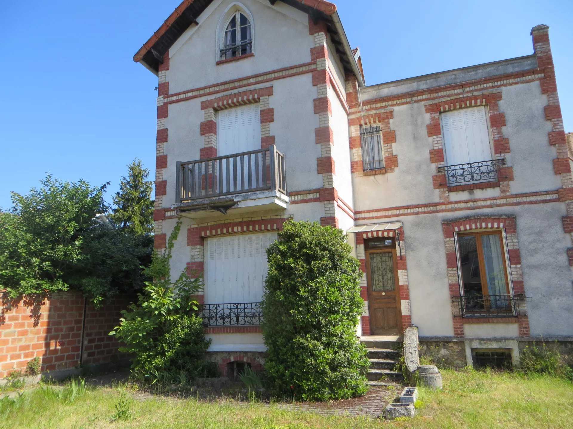 Casa nel Le Mesnil-le-Roi, Ile-de-France 11838235