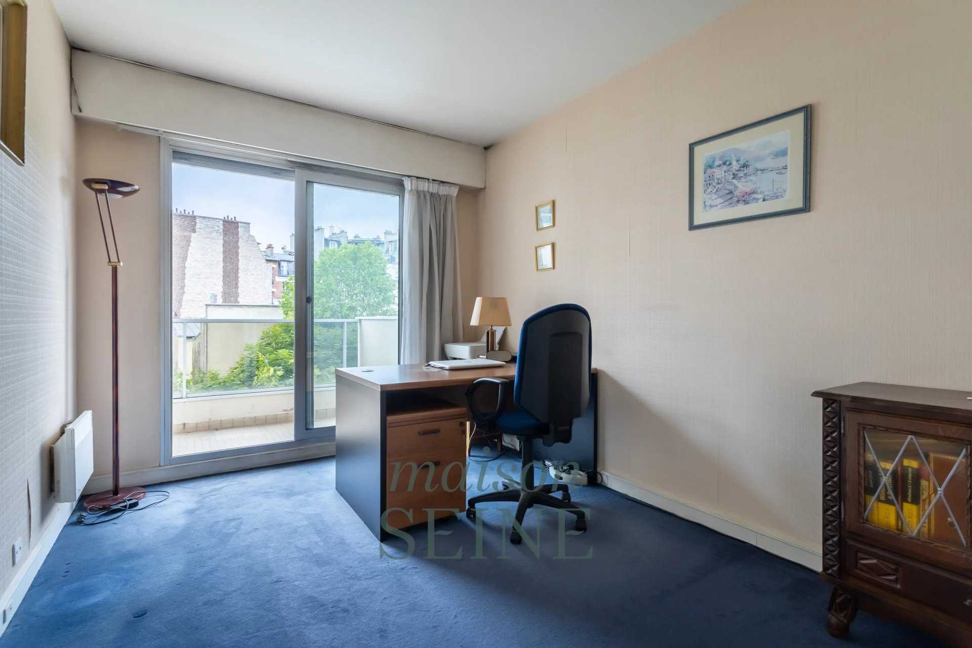 Condominium in Neuilly-sur-Seine, Hauts-de-Seine 11838283