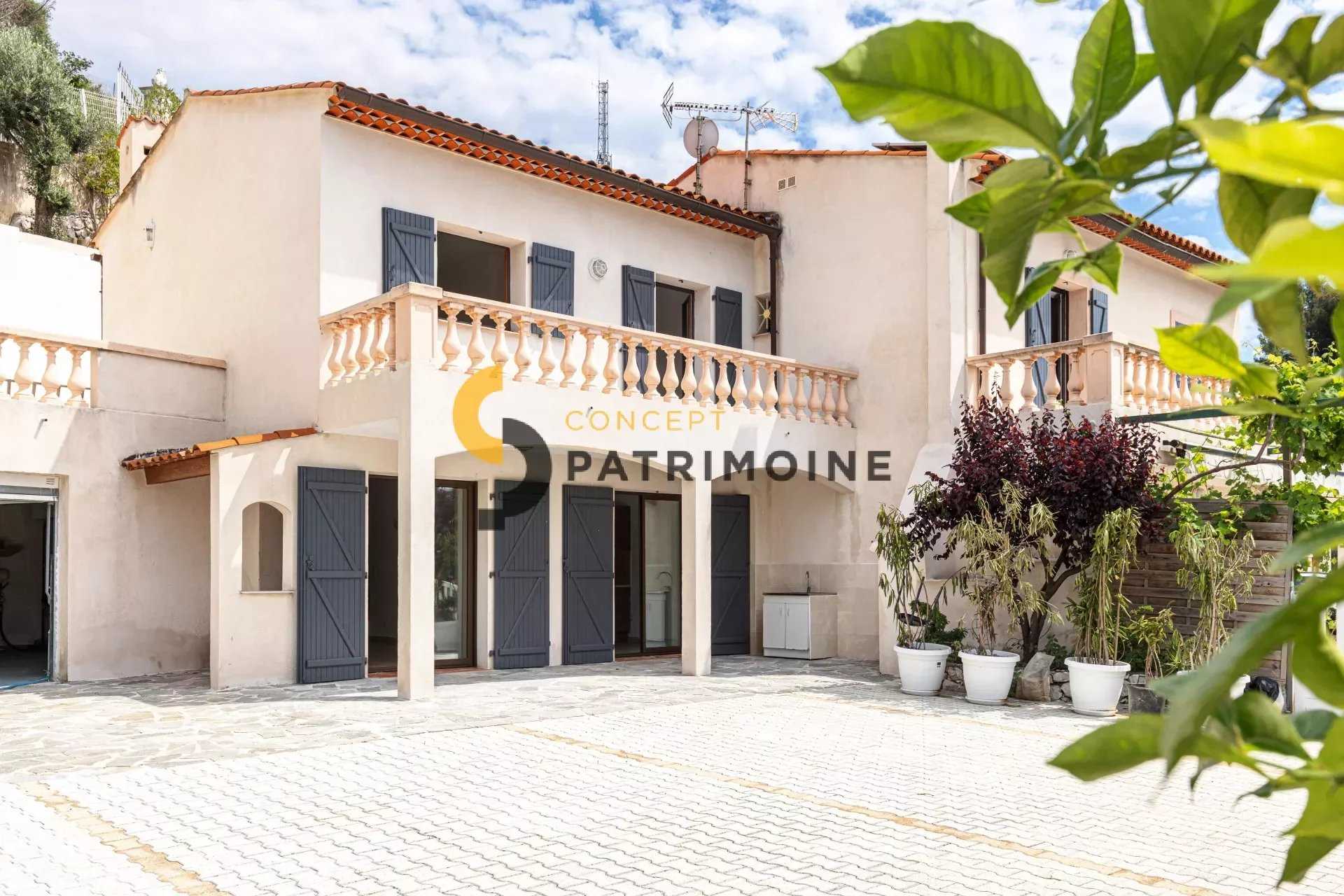 公寓 在 La Madeleine, Provence-Alpes-Cote d'Azur 11838297