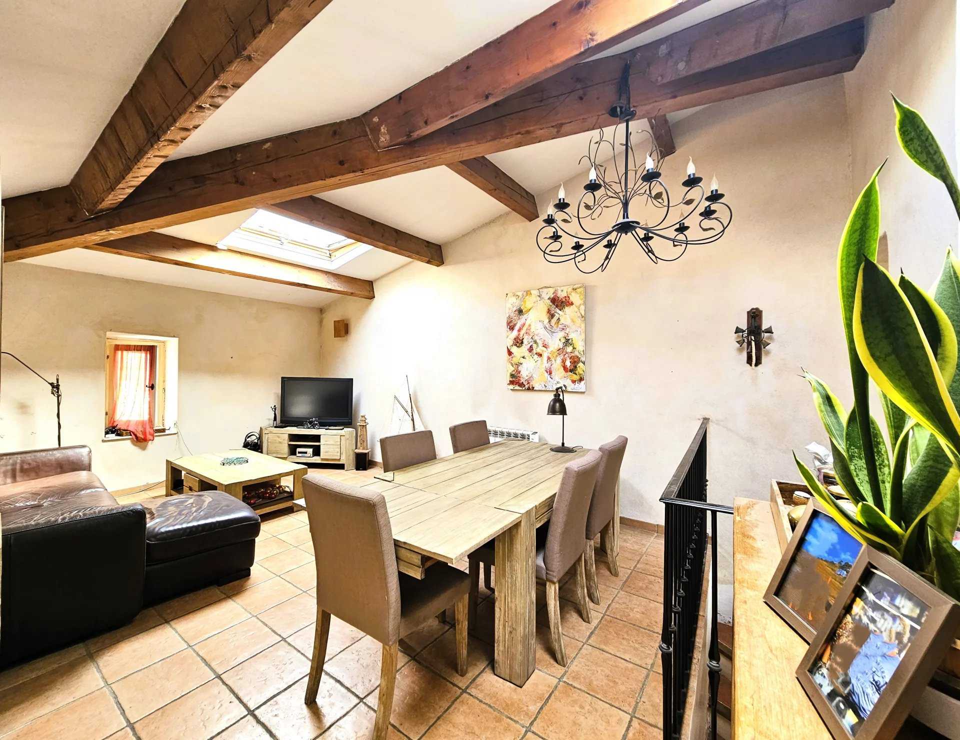 Useita taloja sisään Martigues, Provence-Alpes-Cote d'Azur 11838298