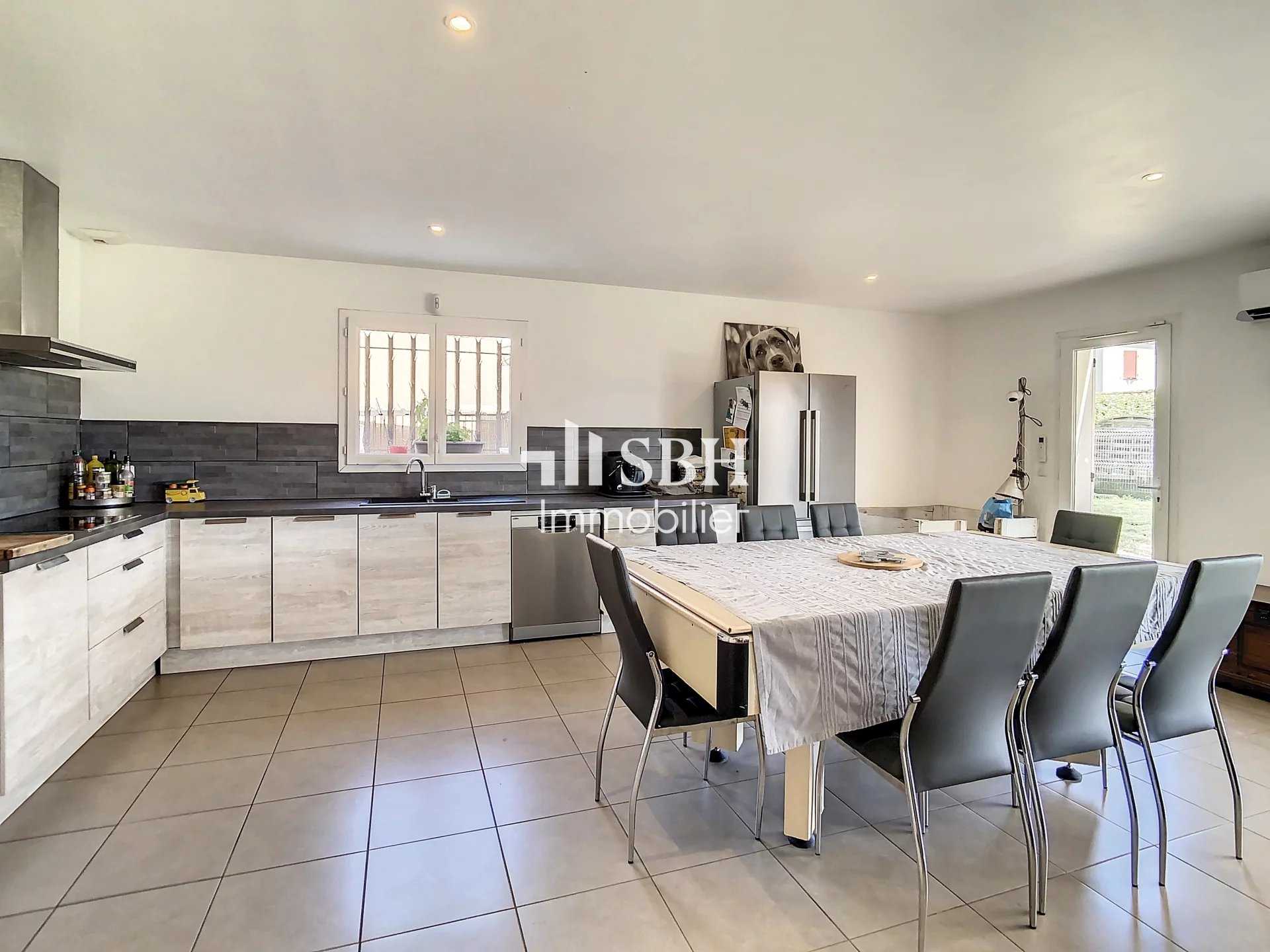 Huis in Taillades, Provence-Alpes-Côte d'Azur 11838313