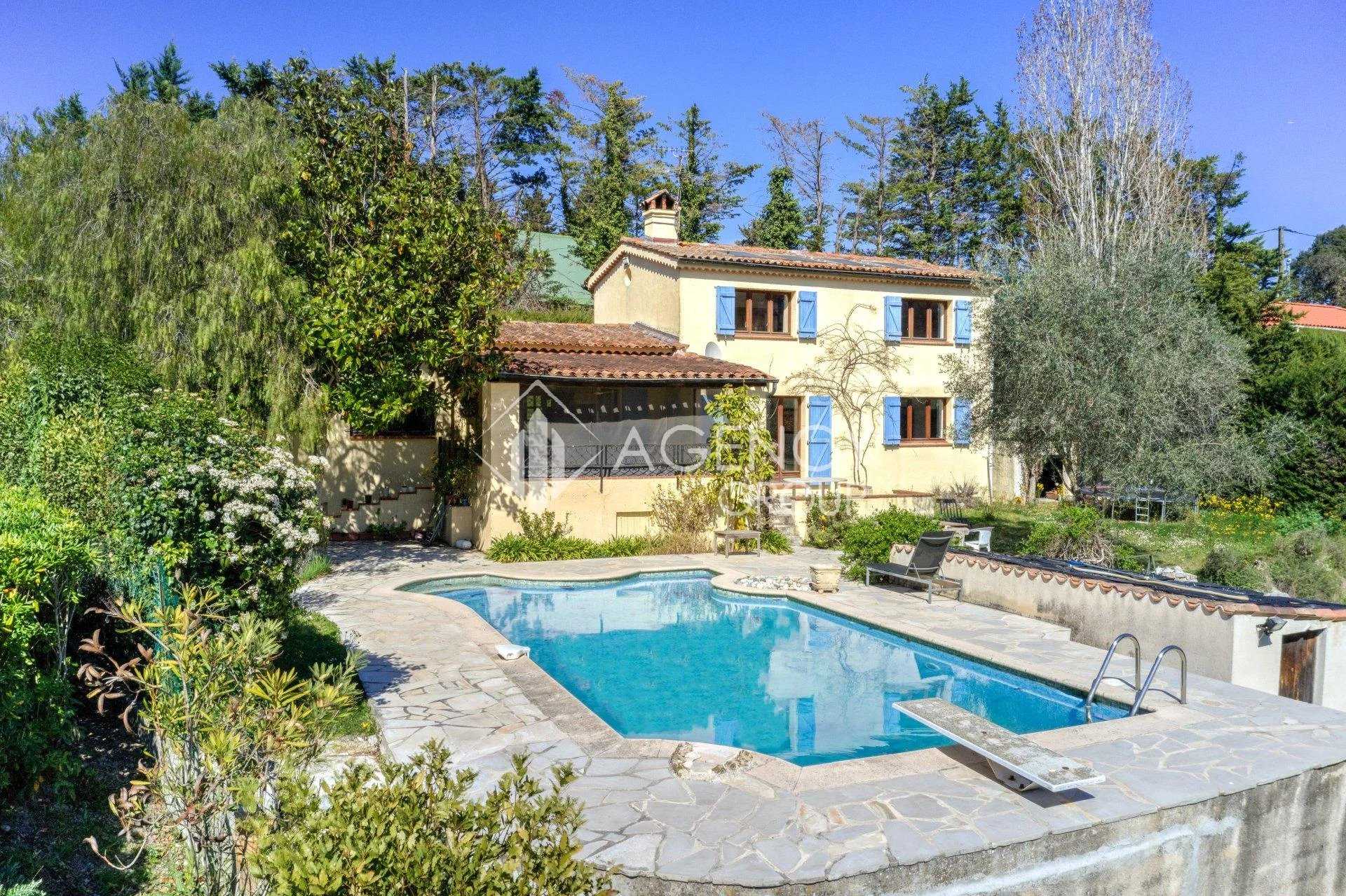 Huis in Vallauris, Provence-Alpes-Côte d'Azur 11838832