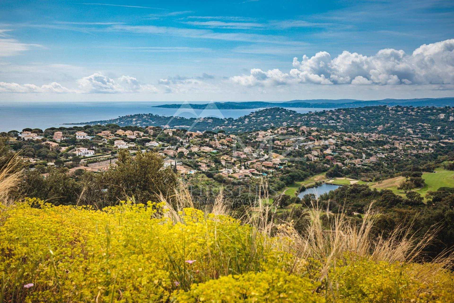 Land in Sainte-Maxime, Provence-Alpes-Côte d'Azur 11839022