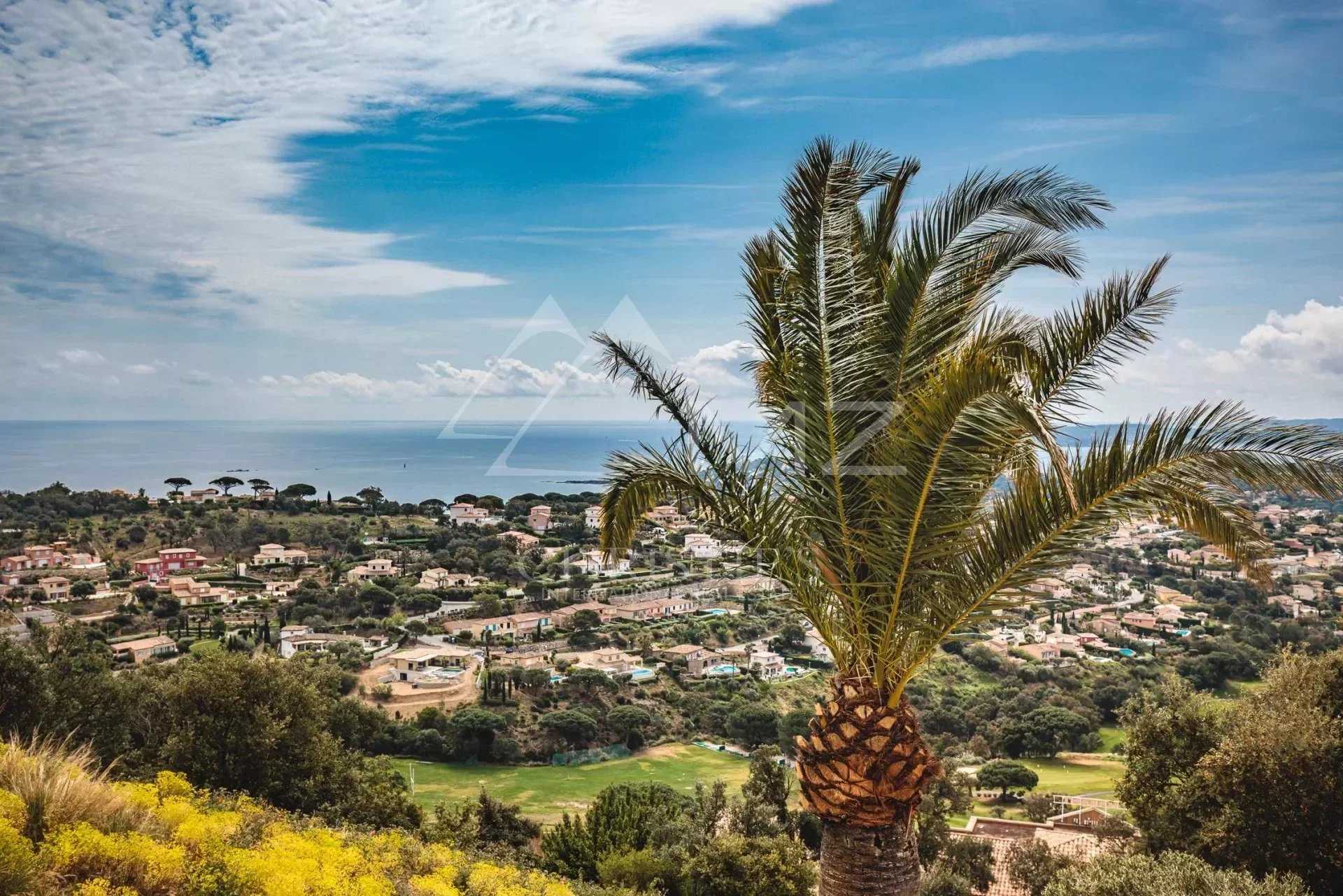 Land i Sainte-Maxime, Provence-Alpes-Cote d'Azur 11839022