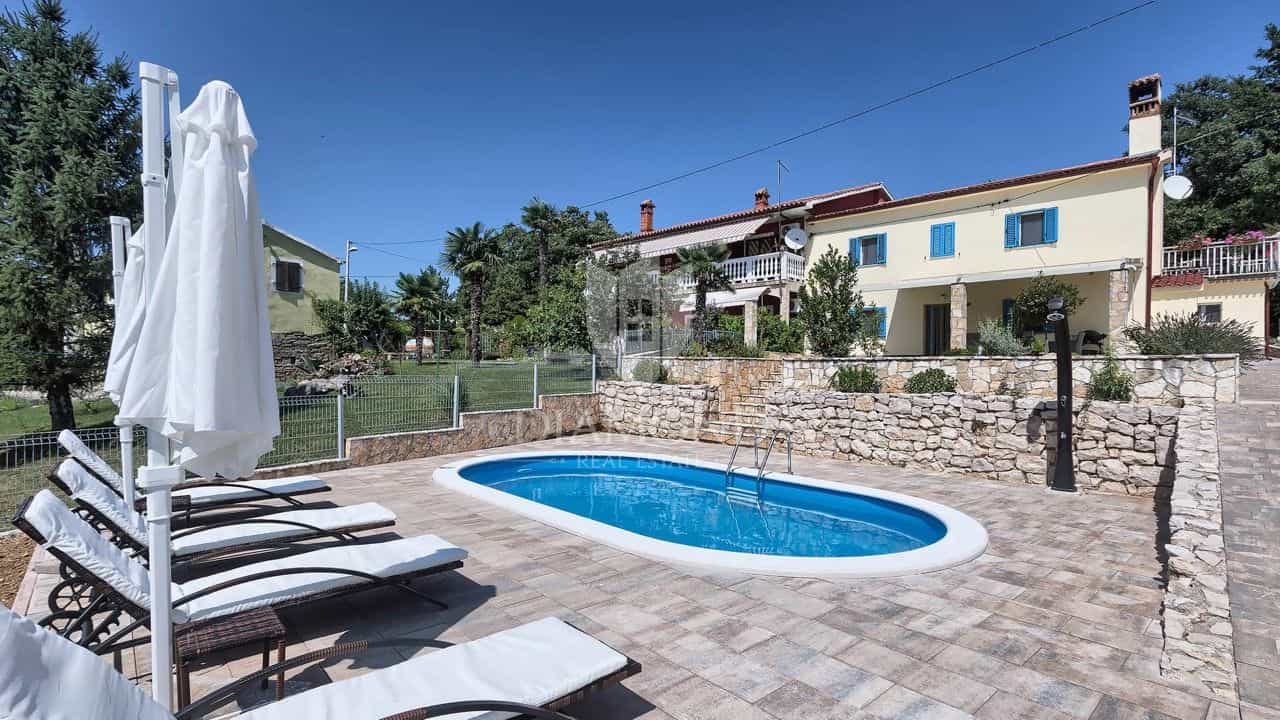 casa en Kršan, Istria County 11839397