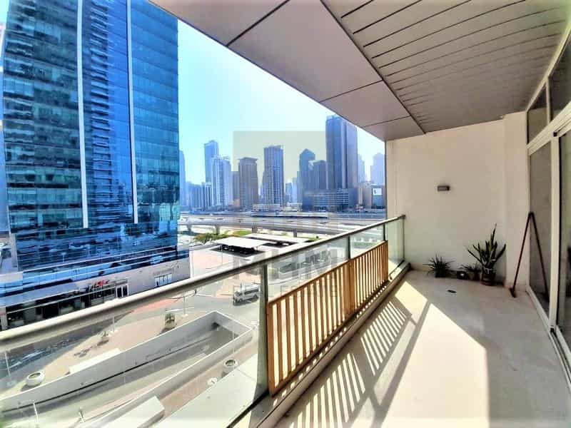Condominium in Dubai, Dubayy 11839402