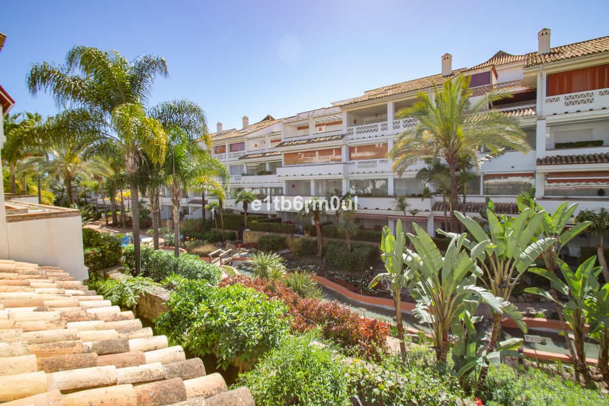 Condominium in Marbella, Andalusië 11840412
