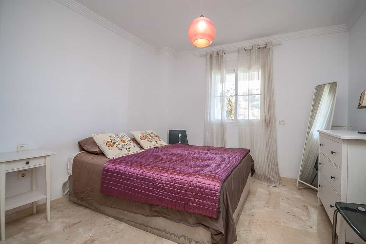 Condominium in Marbella, Andalusia 11840667