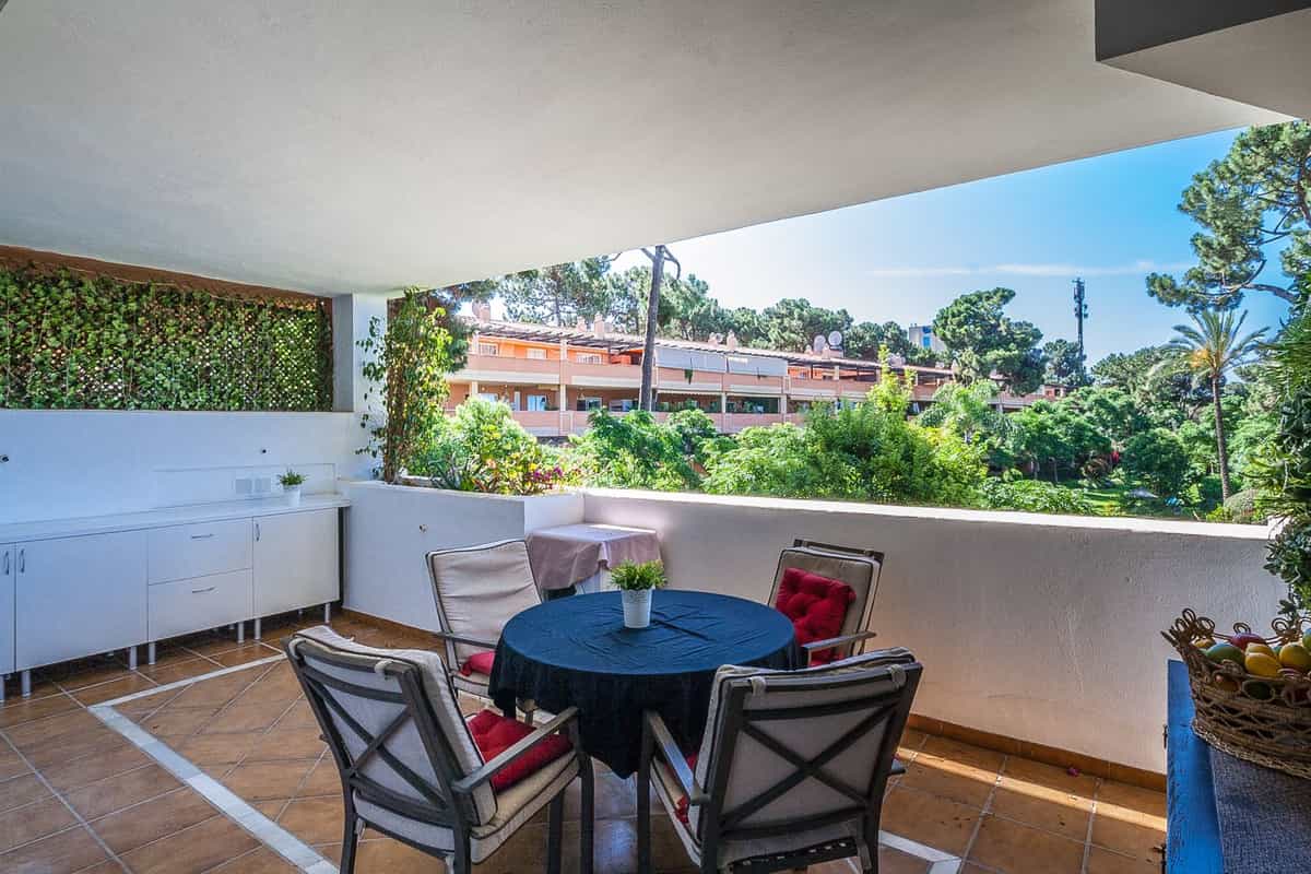 Condominium in Marbella, Andalusia 11840667