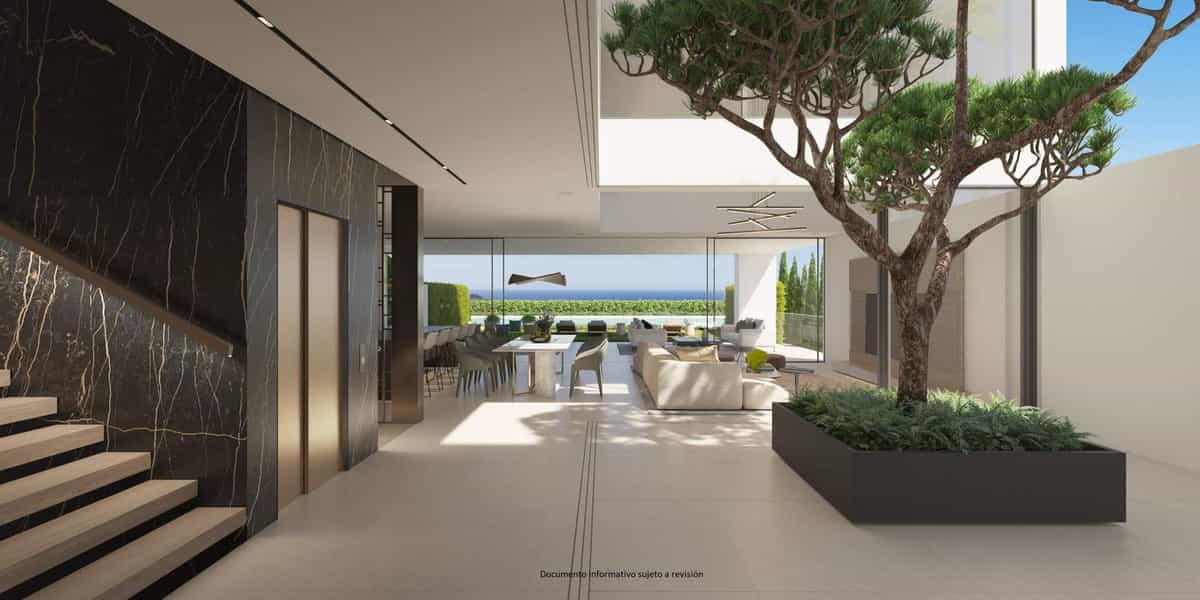 House in Marbella, Andalusia 11840969