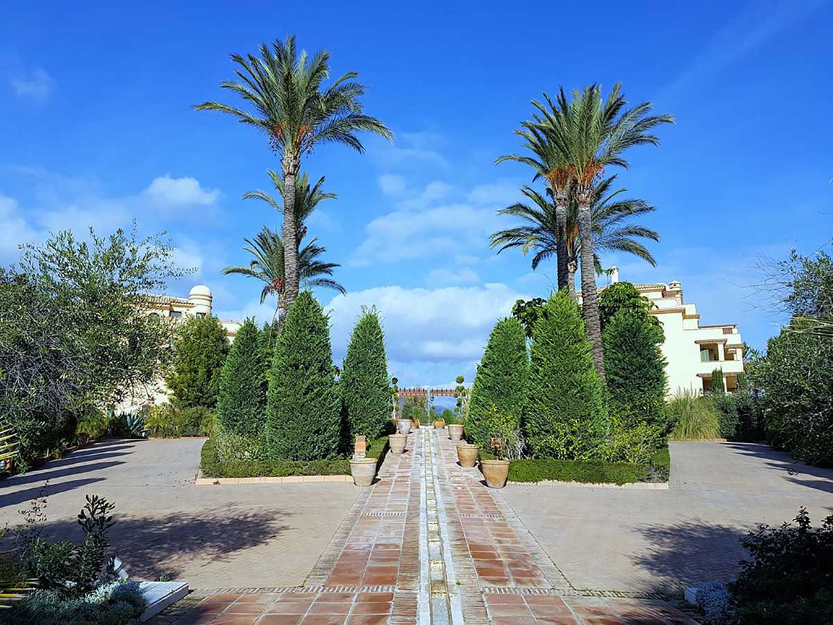 Condominium in Marbella,  11841167