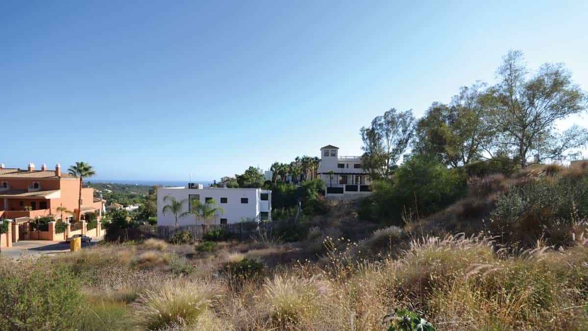 Land in Marbella, Andalusia 11841194