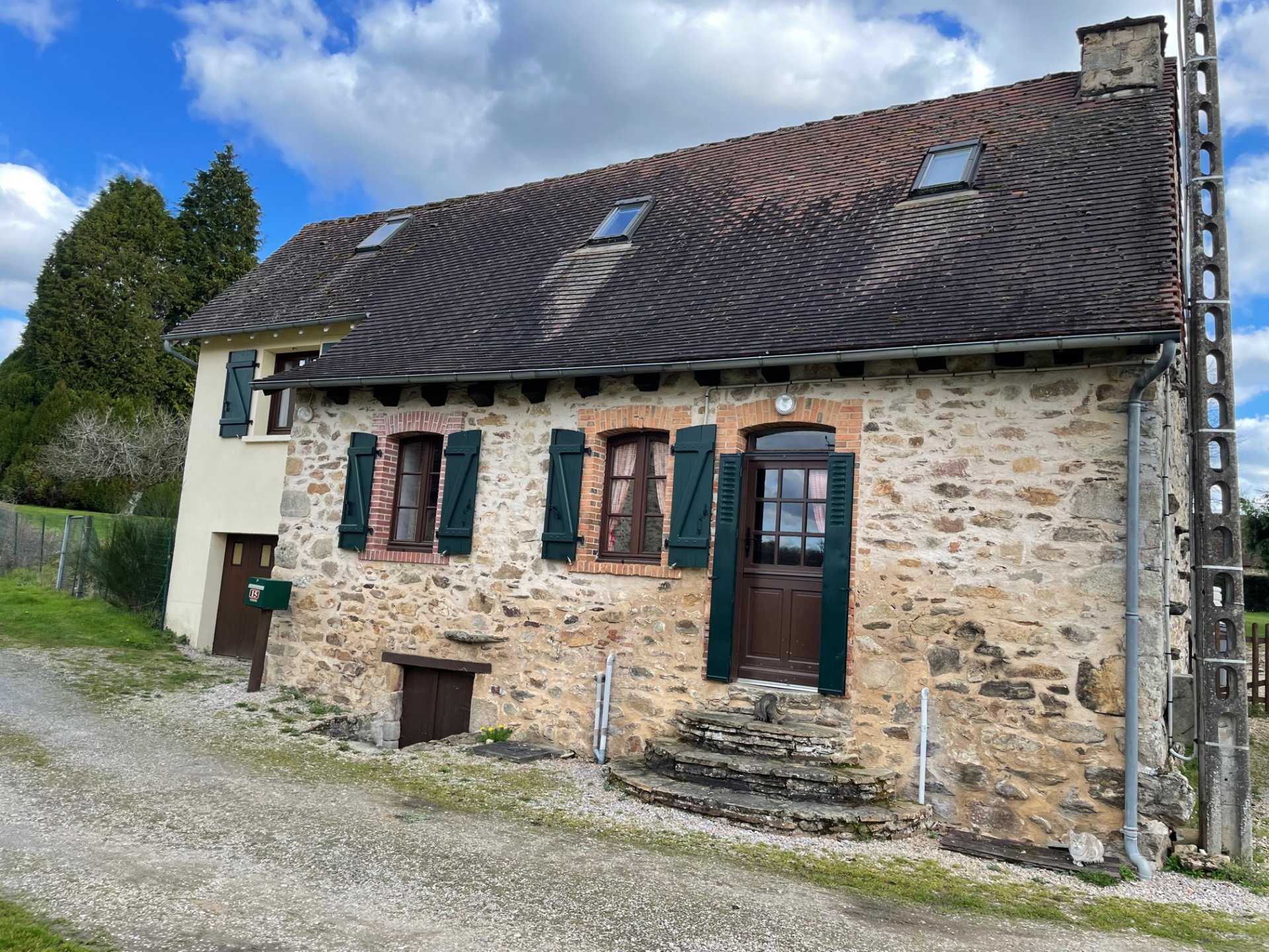 House in Ladignac-le-Long, Nouvelle-Aquitaine 11841501