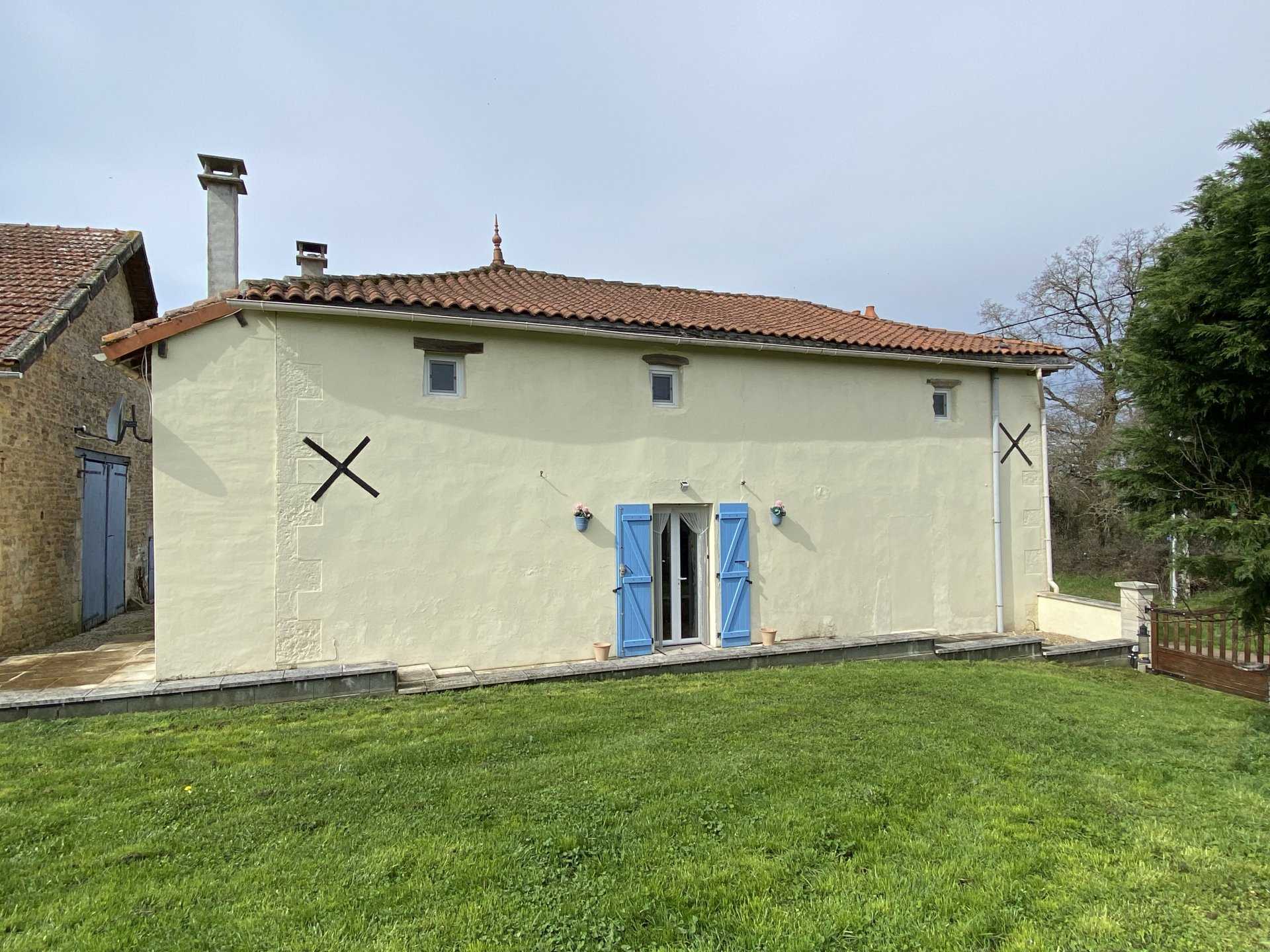Dom w Pleuville, Nouvelle-Aquitaine 11841512