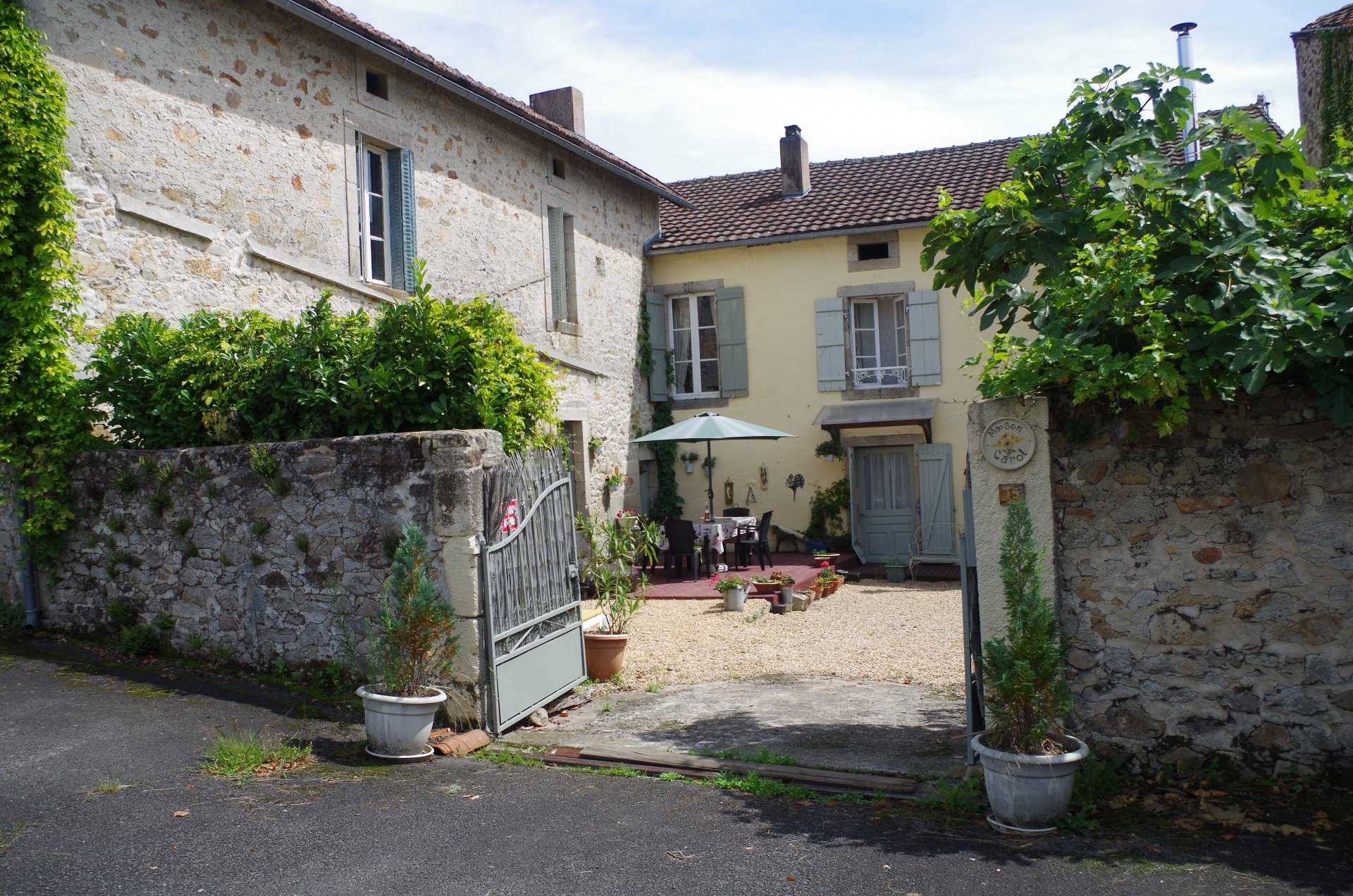 House in Marval, Nouvelle-Aquitaine 11841556