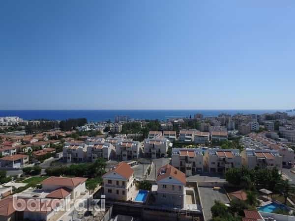 Condominium in Germasogeia, Limassol 11843831