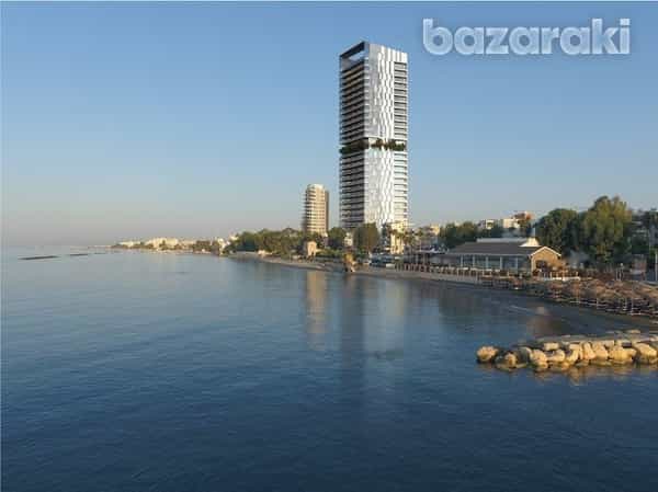 Condominium dans Mouttagiaka, Limassol 11843861