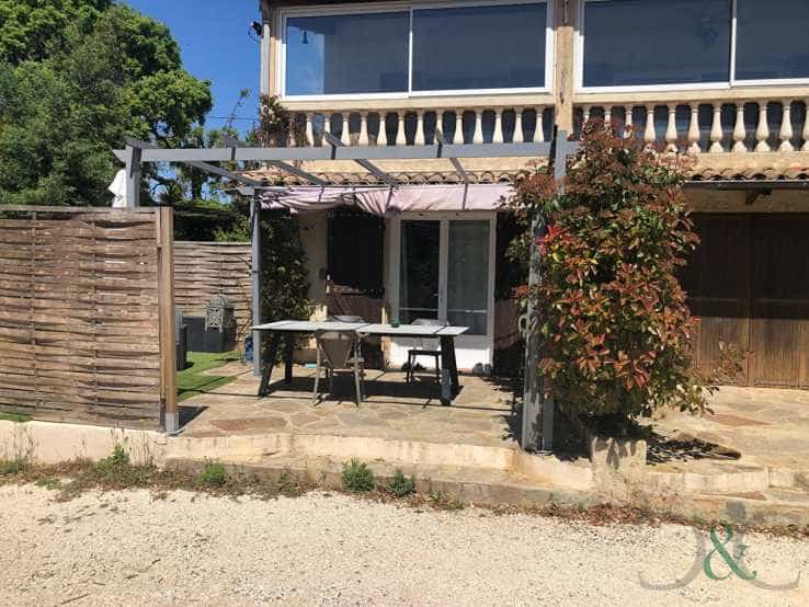 σπίτι σε Bormes-les-Mimosas, Provence-Alpes-Côte d'Azur 11843904