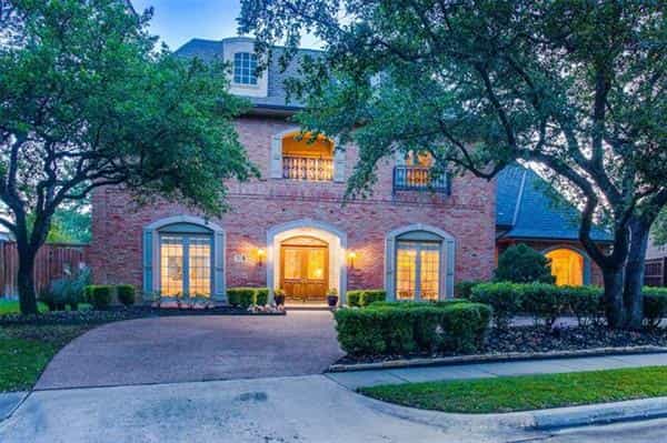 House in Plano, Texas 11844537