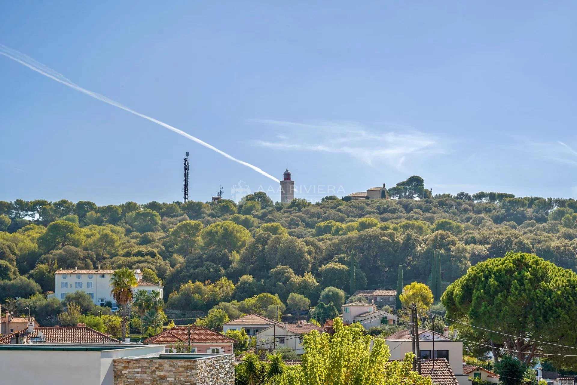 Eigentumswohnung im Antibes, Provence-Alpes-Côte d'Azur 11844729