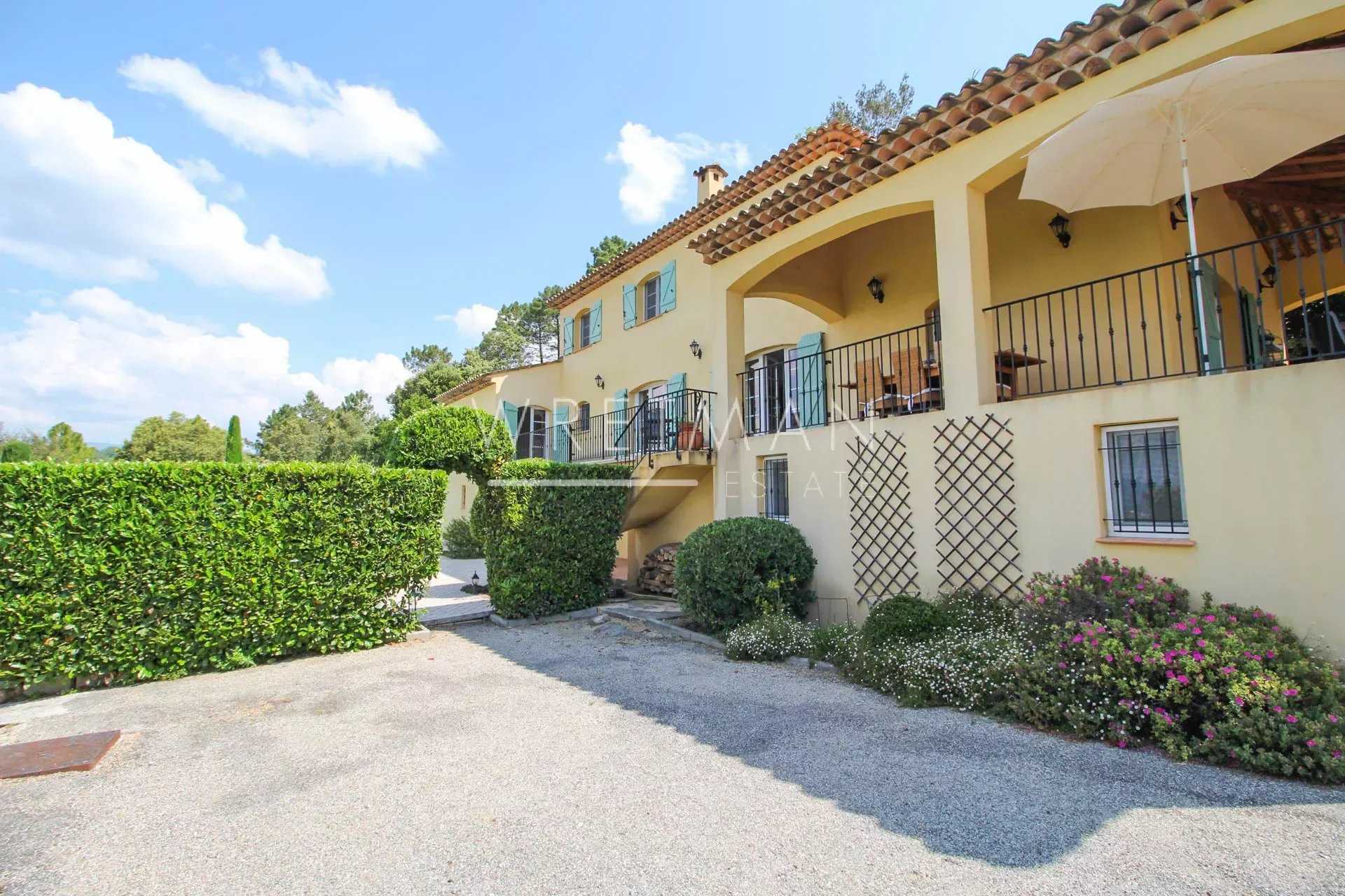 House in Montauroux, Provence-Alpes-Cote d'Azur 11844730