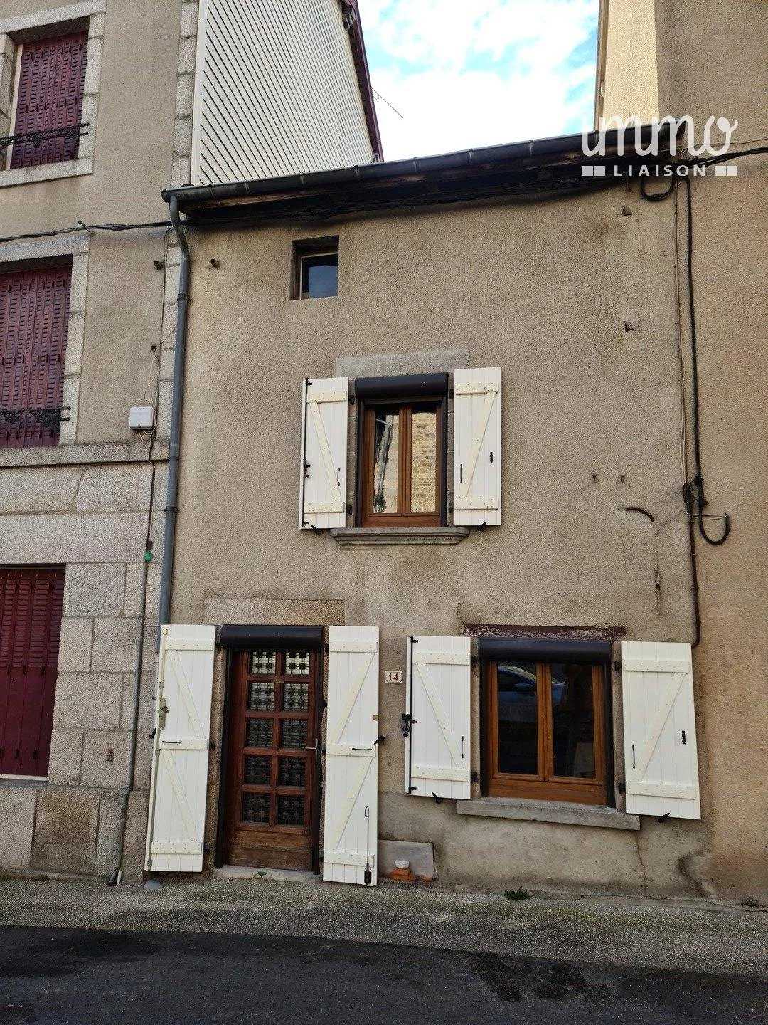 Huis in Courpiere, Auvergne-Rhône-Alpes 11844974