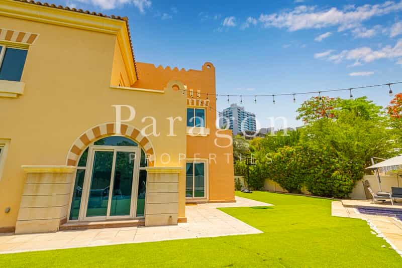 House in Dubai, Dubai 11845382