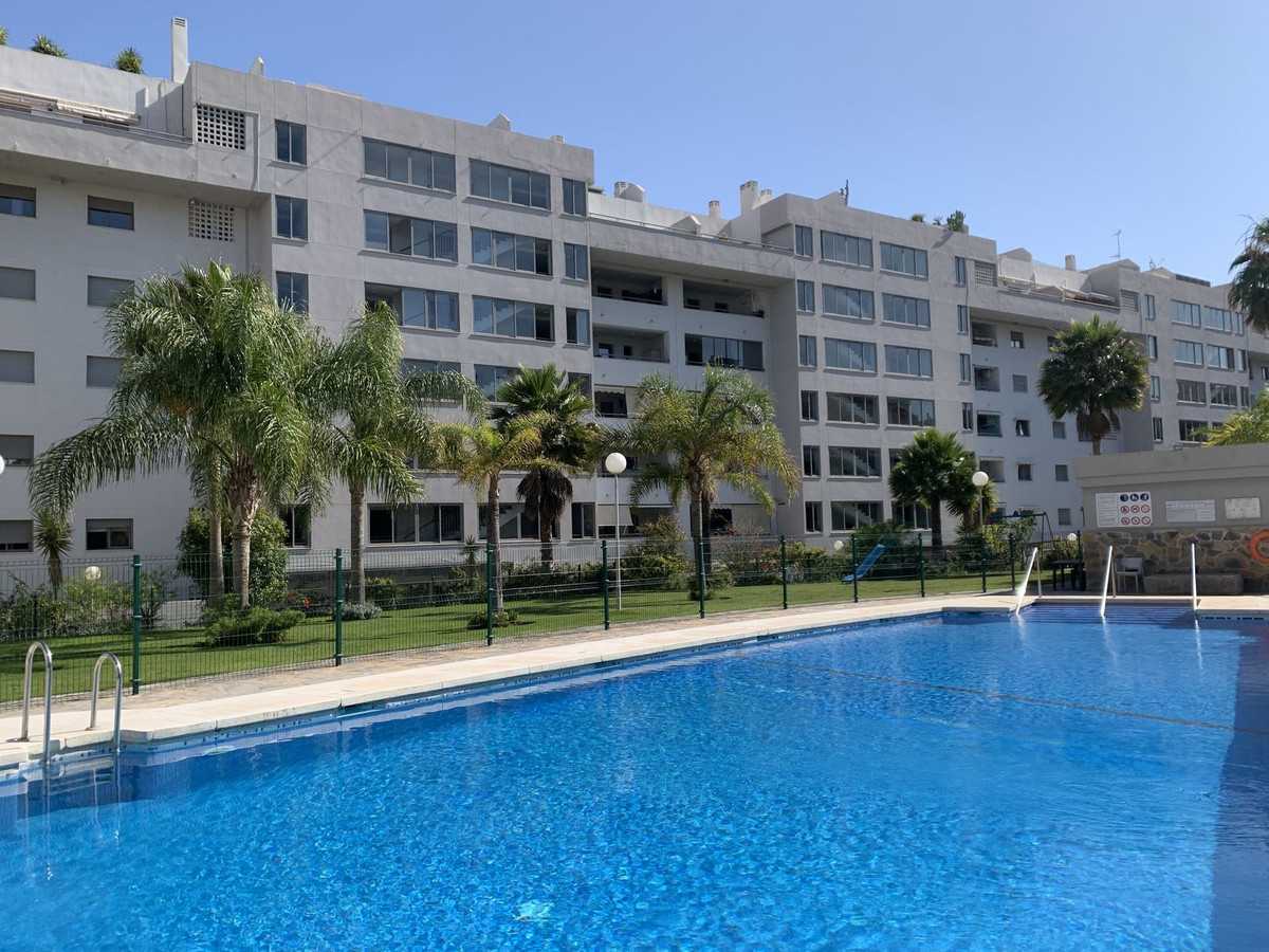 Condominium in Fuengirola, Andalusia 11846431