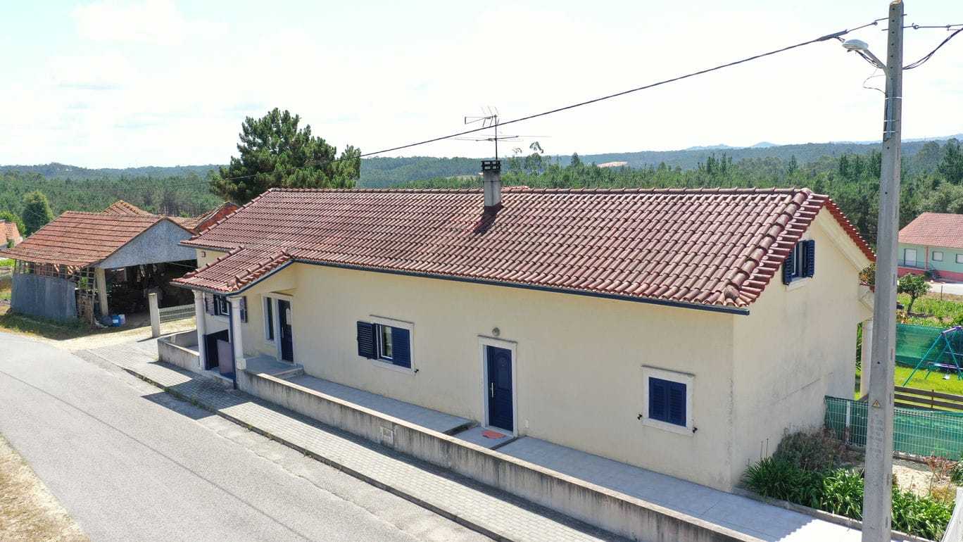 بيت في كارنيد, لشبونة 11846480