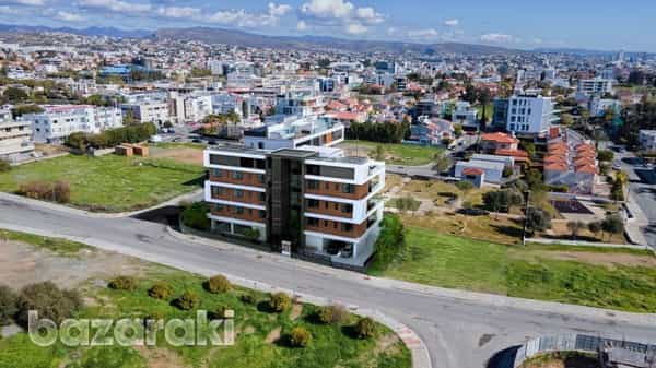 Condominium in Limassol, Lemesos 11847105
