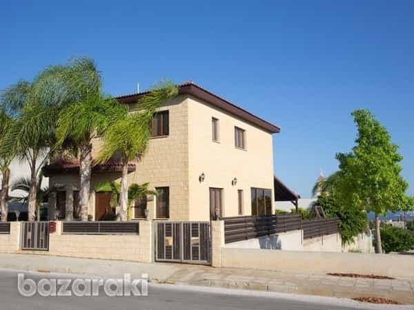 بيت في Agios Athanasios, Limassol 11847192