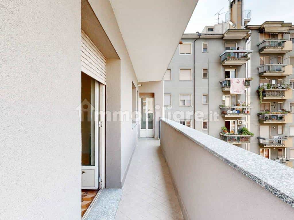 Condominium in Trezzano sul Naviglio, Lombardije 11847216