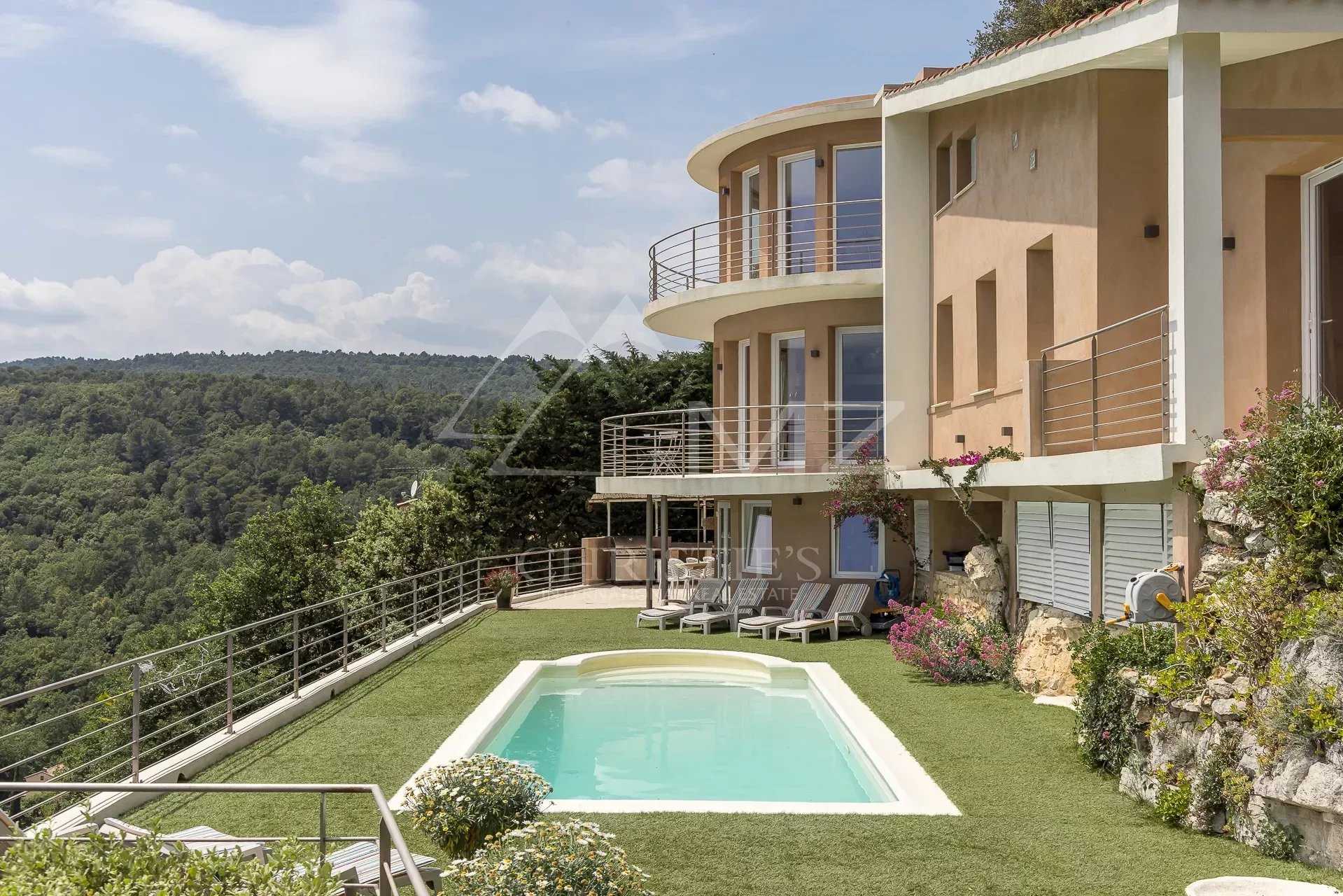 rumah dalam Cabris, Provence-Alpes-Côte d'Azur 11847233