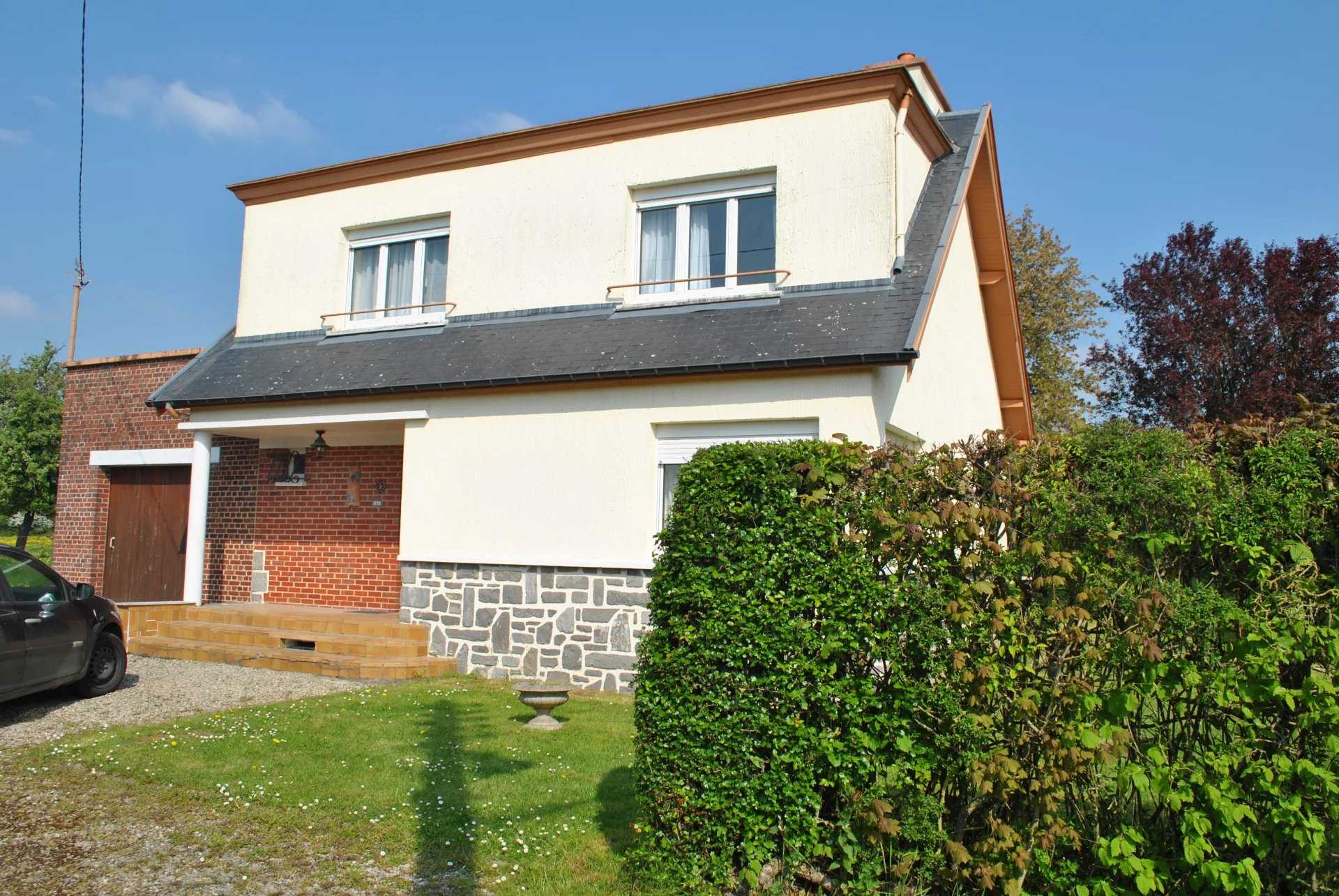 Other in Avesnes-sur-Helpe, Hauts-de-France 11847249