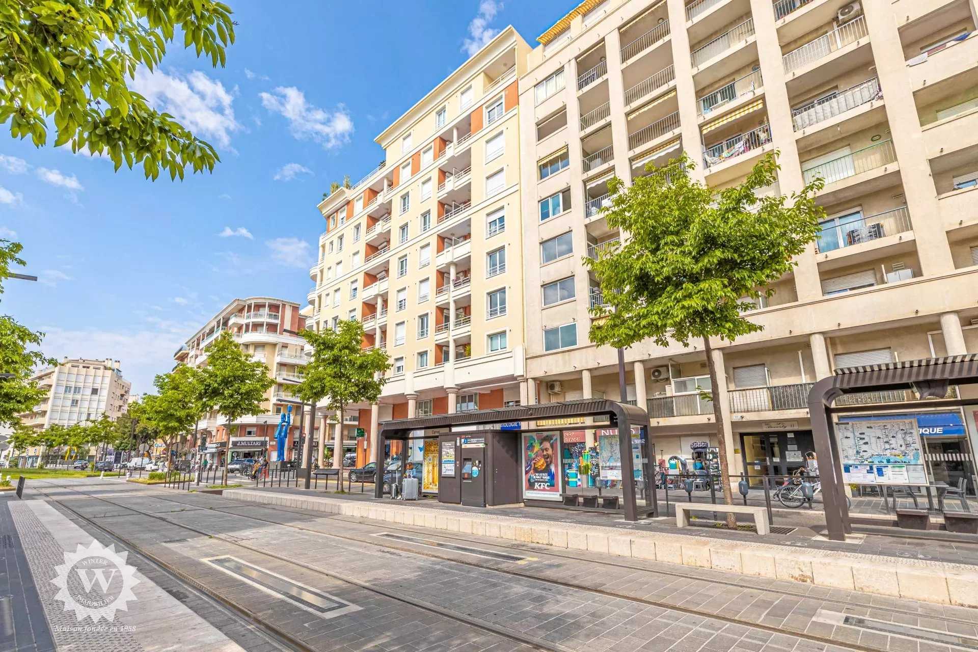 Condominium in Nice, Alpes-Maritimes 11847263