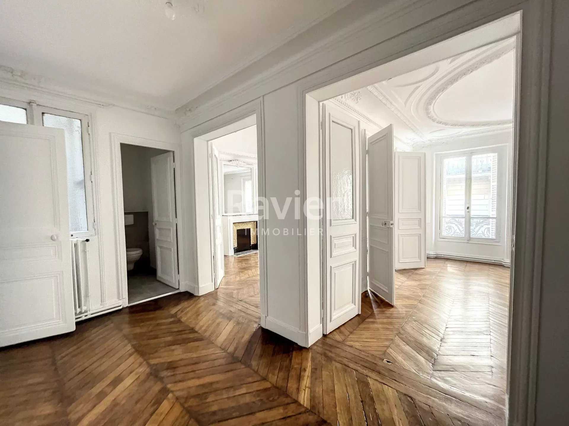 Condominium in Paris 10ème, Paris 11847276