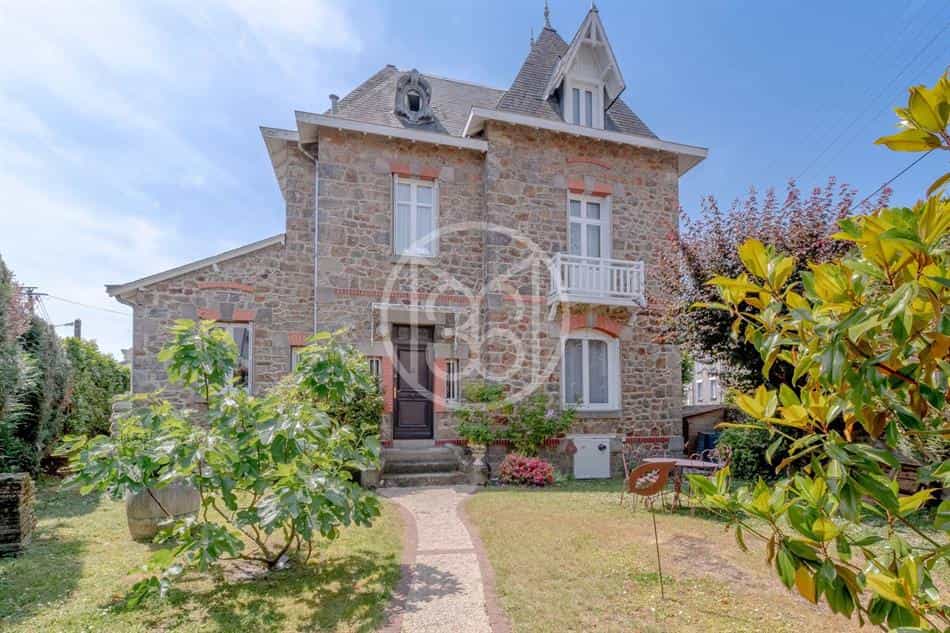 House in Limoges, Nouvelle-Aquitaine 11847324