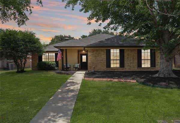 House in Lewisville, Texas 11847333