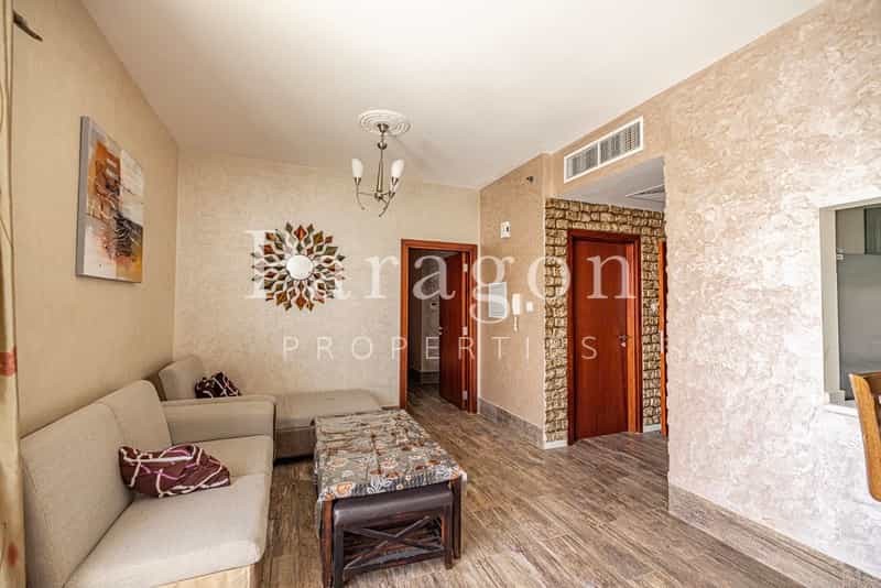 Condominium in Ra's al Khaymah, Ra's al Khaymah 11848145