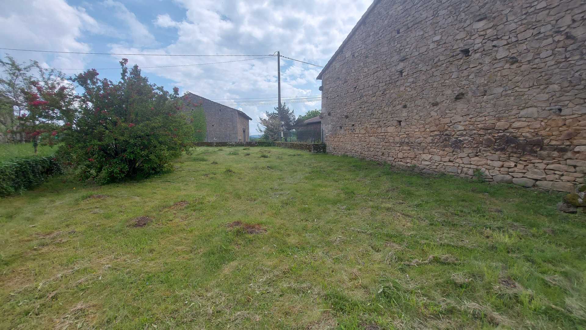 Talo sisään Saint-Symphorien-sur-Couze, Nouvelle-Aquitaine 11848178