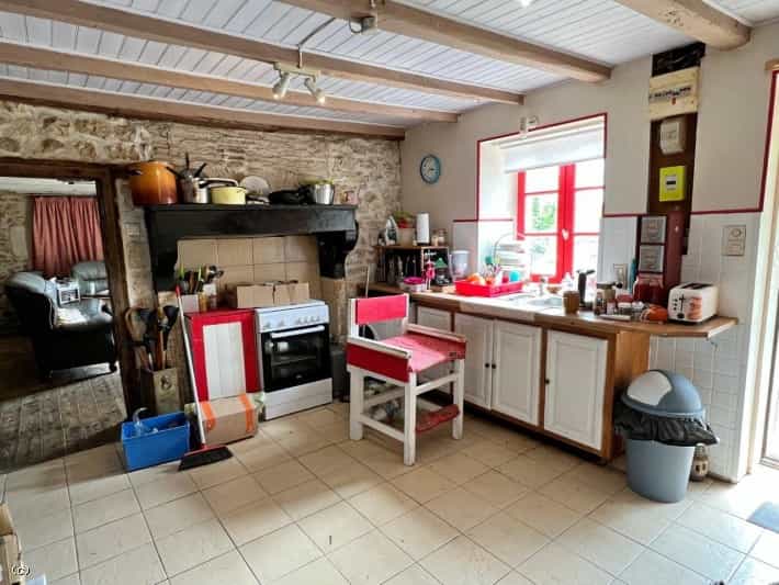 Casa nel Vieux-Ruffec, Nouvelle-Aquitaine 11849338