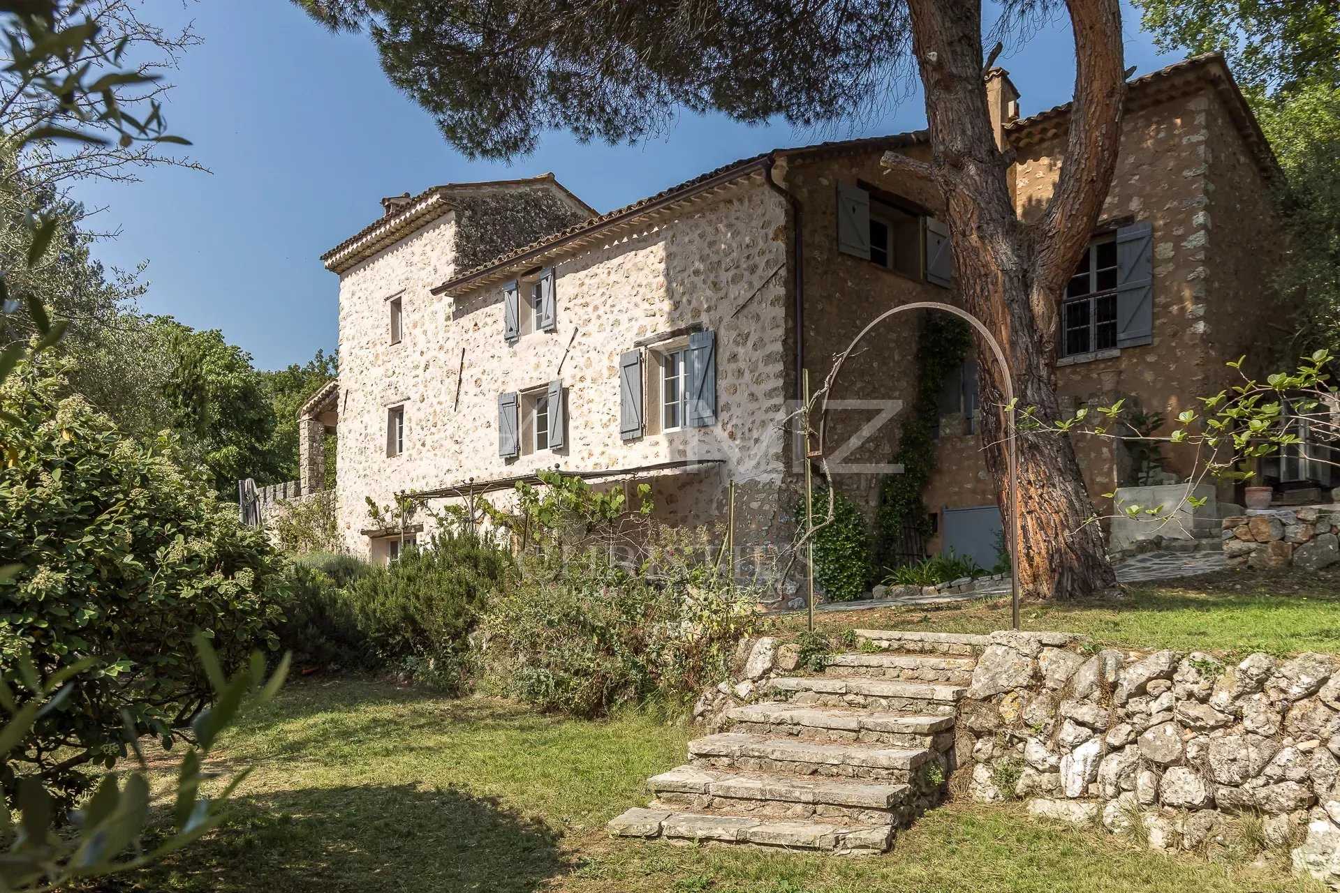 Lain di Le Chateau, Provence-Alpes-Cote d'Azur 11850567