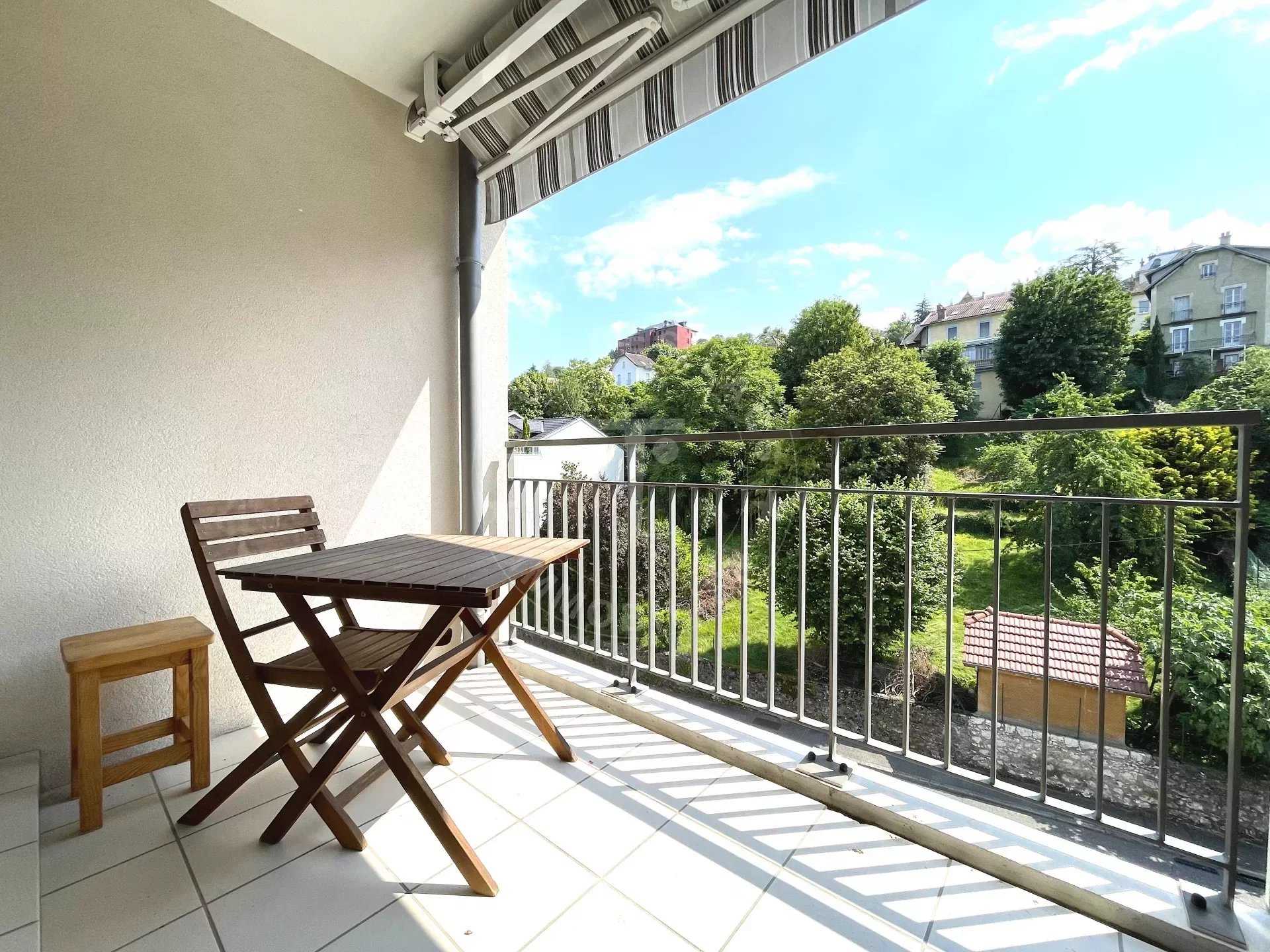 Condominium in Aix-les-Bains, Savoie 11850610