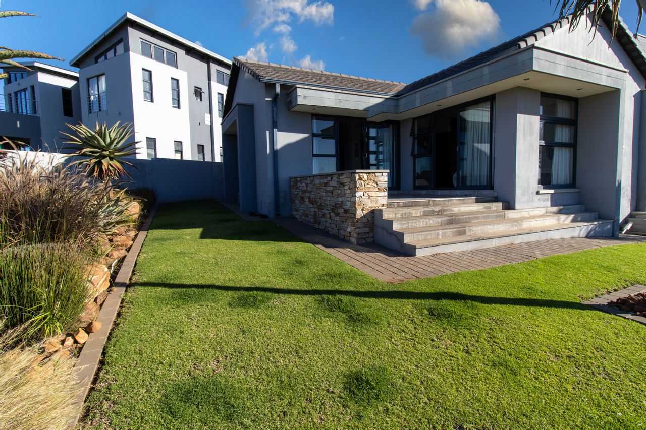 House in Centurion, Gauteng 11851188